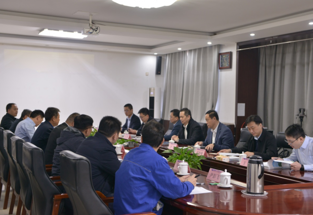 集团公司领导乐江华到乐动网页版公司调研指导工作