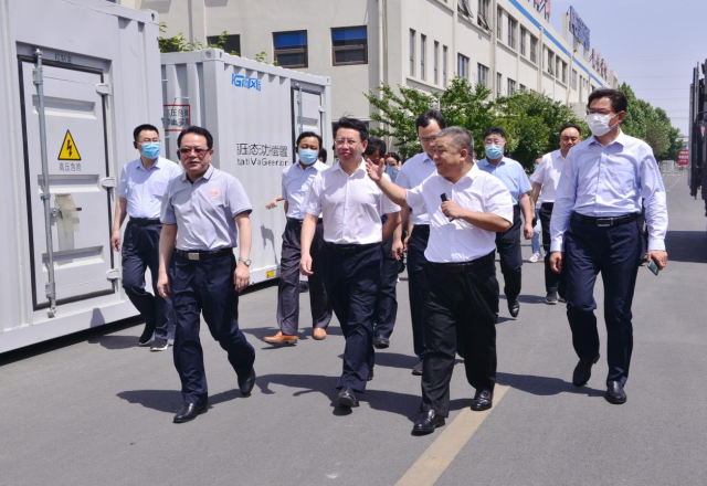 市人大常委会委员张弢带队到乐动网页版公司专题调研