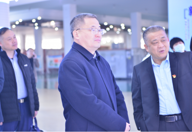 济宁市市场监督管理局局长侯典峰一行莅临乐动网页版调研